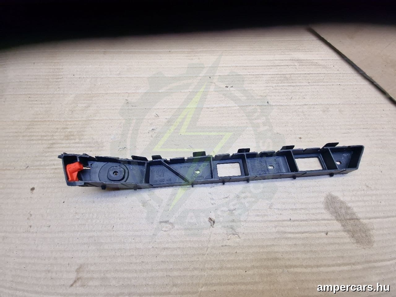 OPEL ASTRA H Kombi - Oldal Lökhárító Tartó (Műanyag)