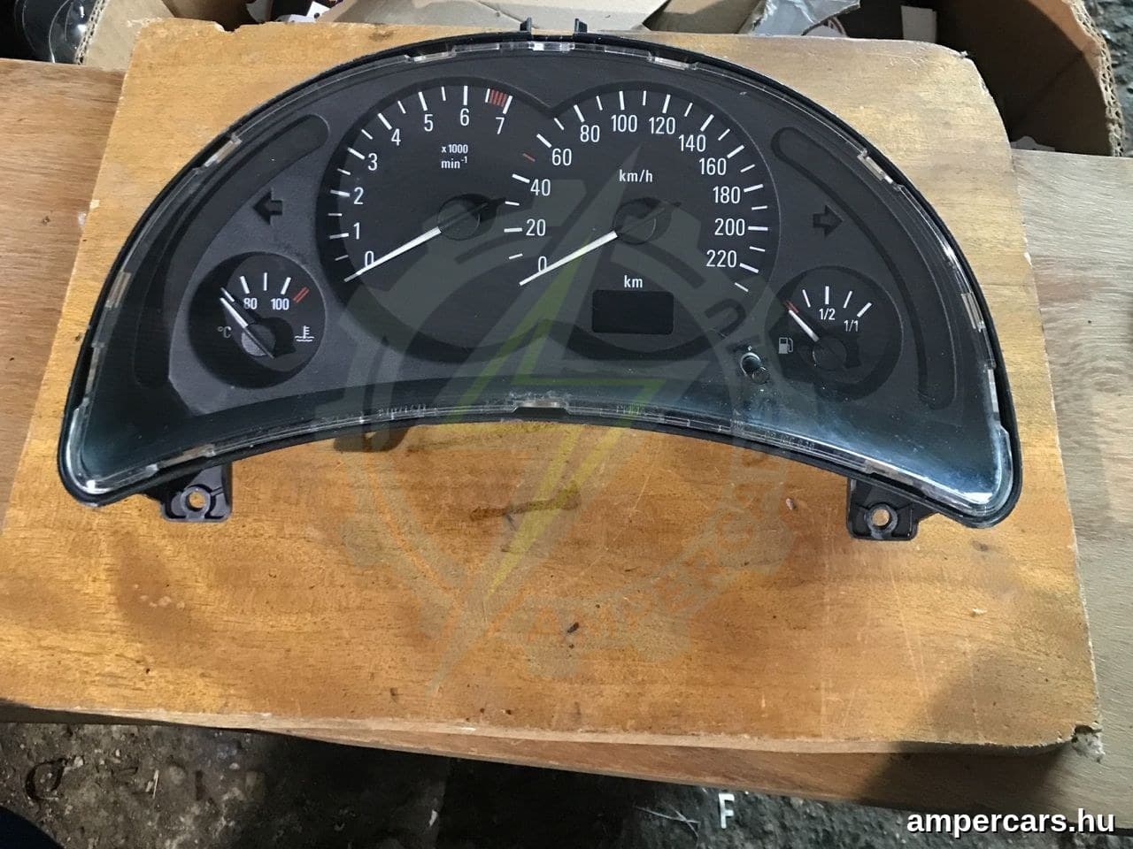 OPEL CORSA C (F08, F68) - Kilométeróra