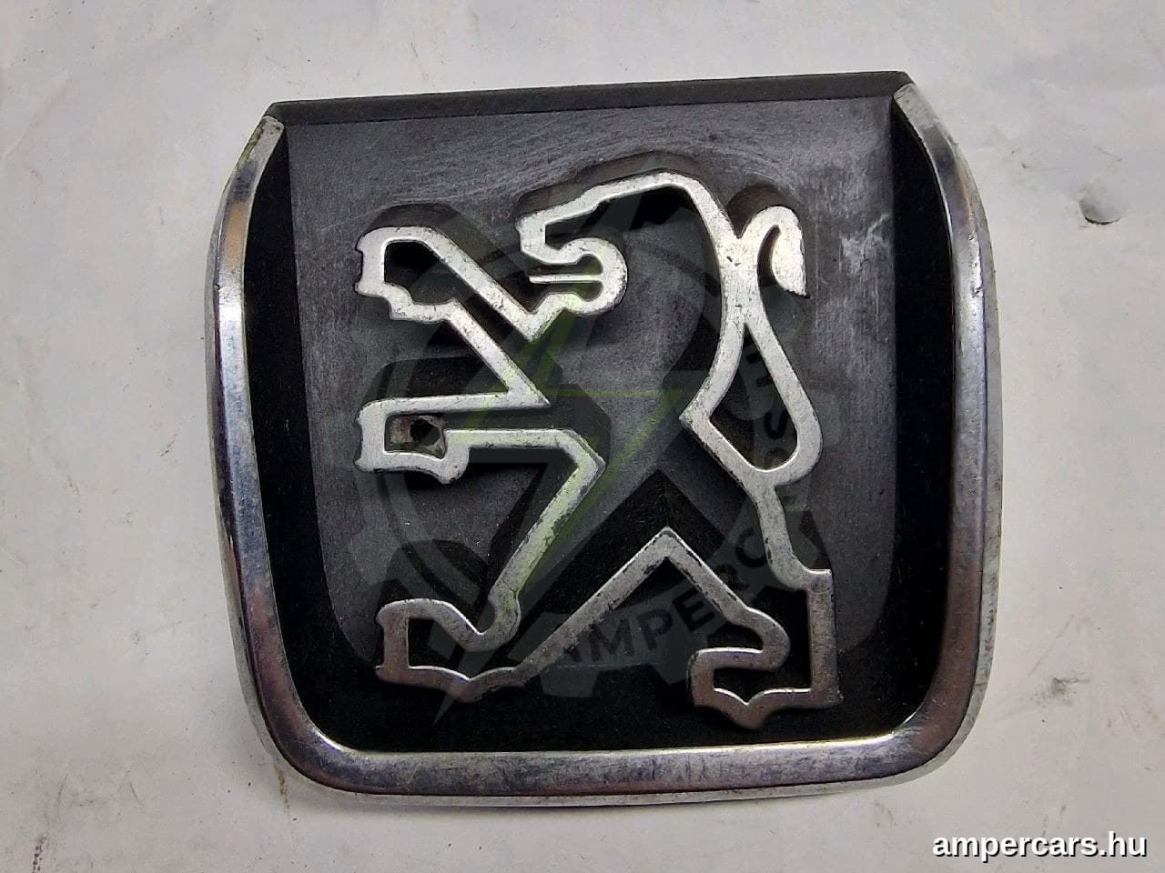 PEUGEOT 306 Ferdehátú (7A, 7C, N3, N5) - Embléma