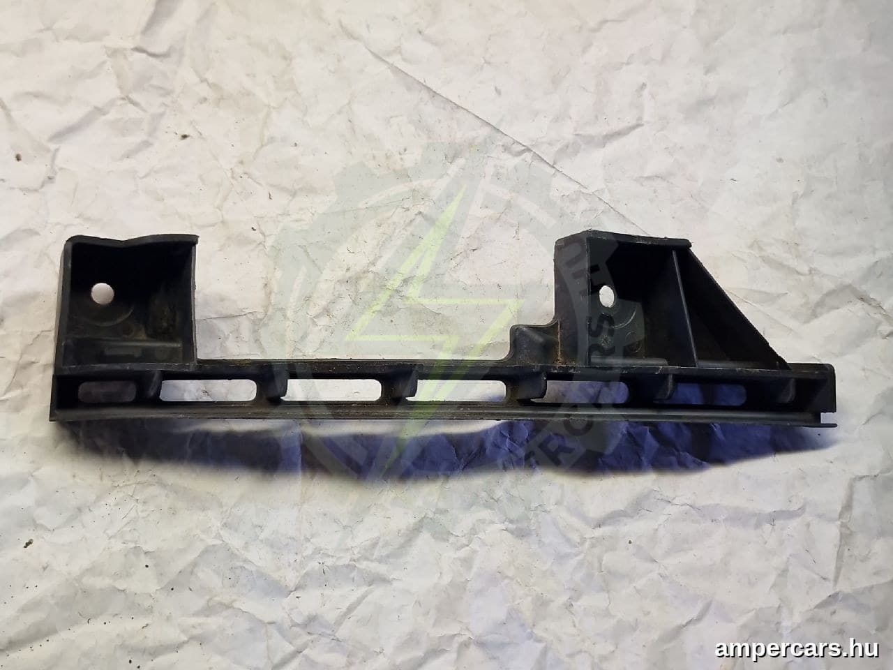 VW CADDY III Dobozos (2KA, 2KH, 2CA, 2CH) - Lökhárító Tartó (Műanyag)