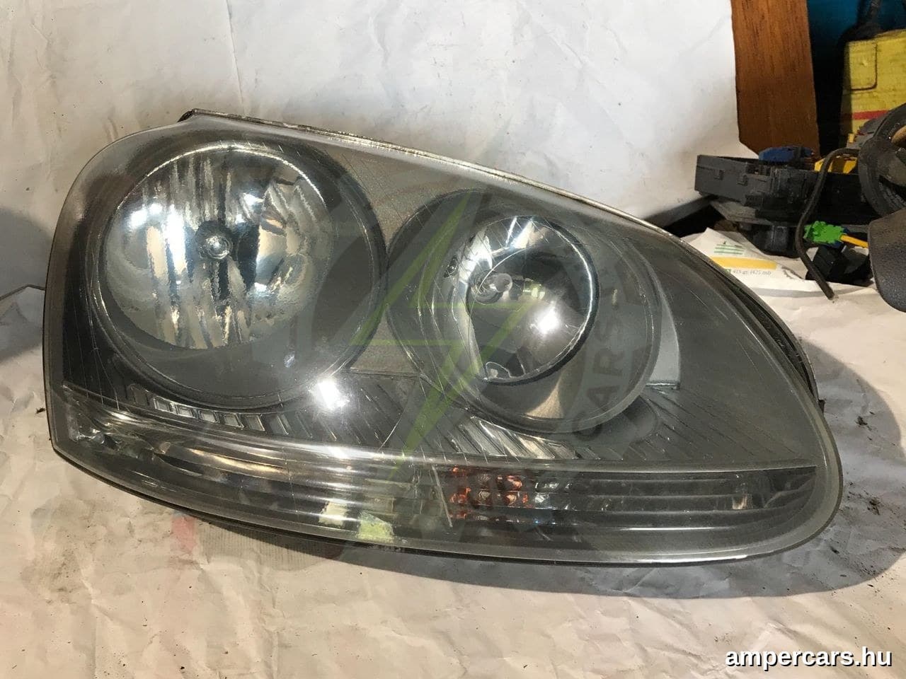 VW GOLF V (1K1) - Fényszóró