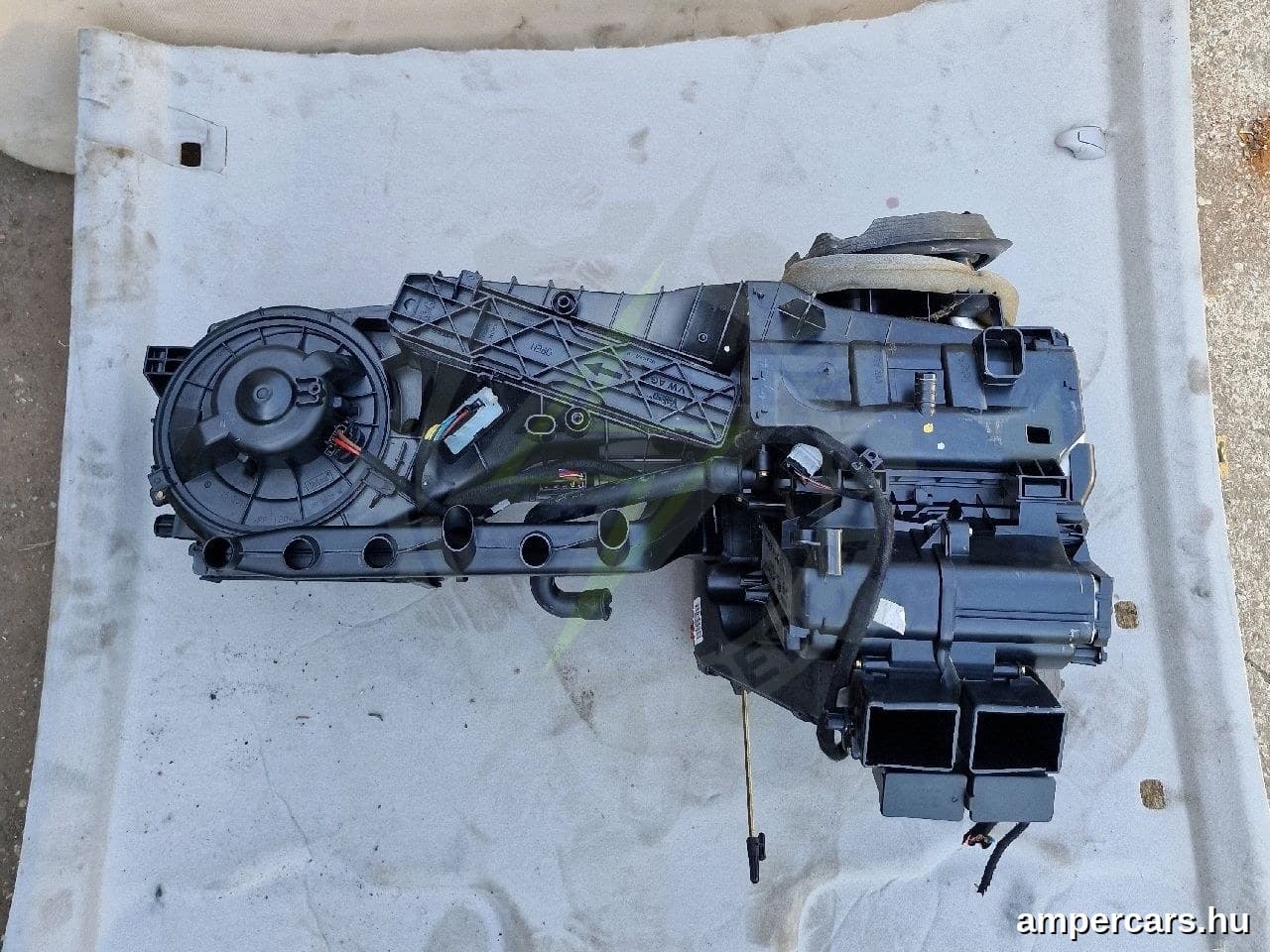 VW GOLF V (1K1) - Fűtés Box