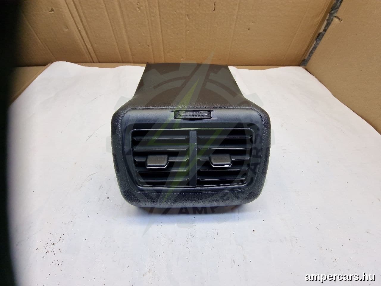 VW GOLF VII (5G1) - Hátsó középső Szellőző